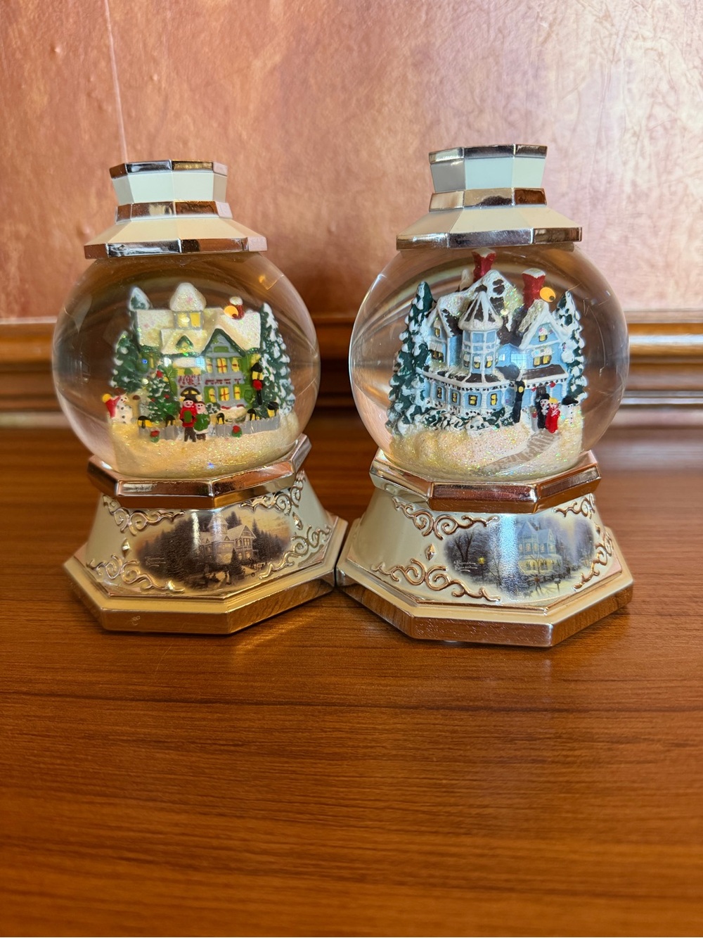 Thomas Kinkade Season of Light Snow Globe Candle Holders Set of 2 Bradford Ex